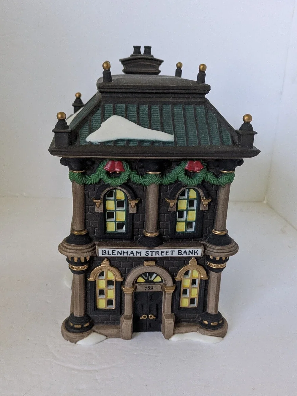 Department 56 decorative village